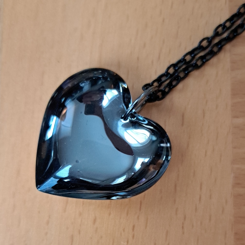 Vintage Black Heart Pendant Necklace